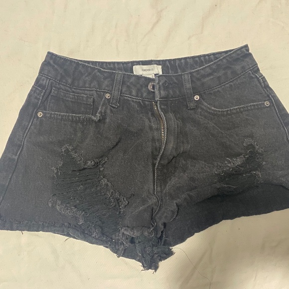 Black Short Jeans - Picture 1 of 3